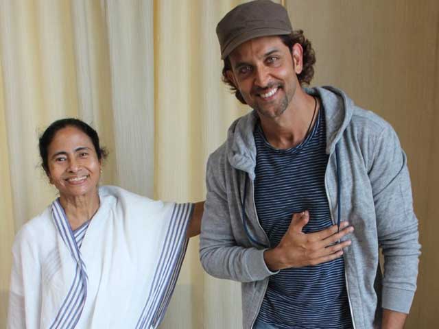 Hrithik Roshan Meets Mamata Banerjee, Promises to Attend Kolkata Film Fest