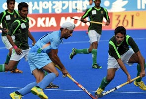 बदहाल पाकिस्तान हॉकी की मदद के लिए हॉकी इंडिया ने बढ़ाया हाथ