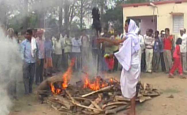 Why These Farmers in Bihar Set Fire to Sackfuls of Their Paddy