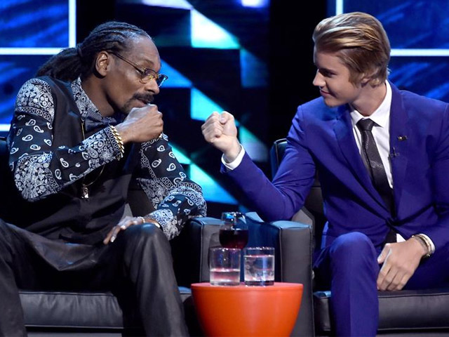 Justin Bieber Was Roasted. Here Are the 10 Funniest, Meanest Jokes