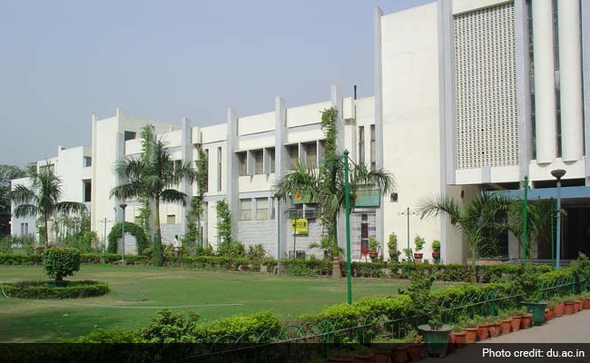 Woman Student at Delhi's Khalsa College Attempts Suicide