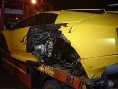 In Delhi, Lamborghini Rams Into Road Divider, Driver Flees