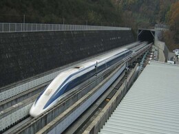 Japan's Maglev Train Sets Speed Record by Going 603Km/h Japan's Maglev Train Sets Speed Record by Going 603Km/h