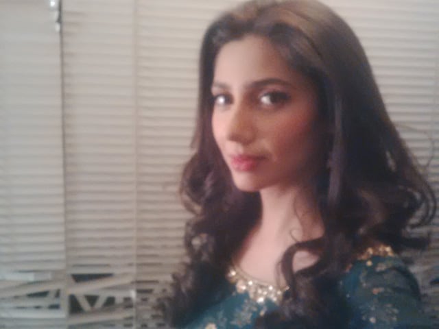 For Mahira Khan, a Pre-Raees Photoshoot Before Leaving Pakistan For Mumbai