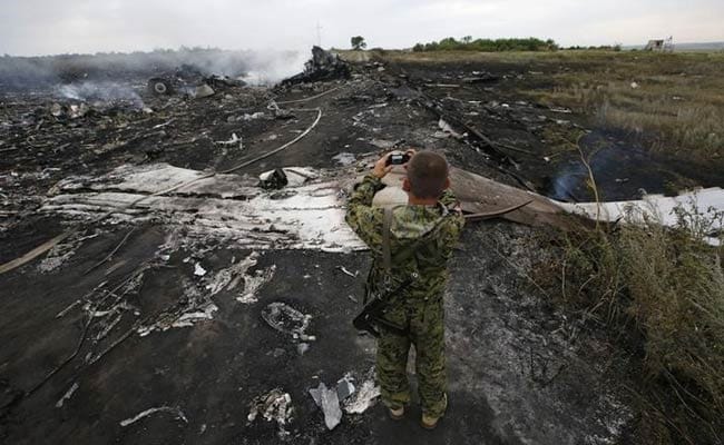 MH17 Team Gain Access to New Debris Field, Hope to Find Last 2 Victims