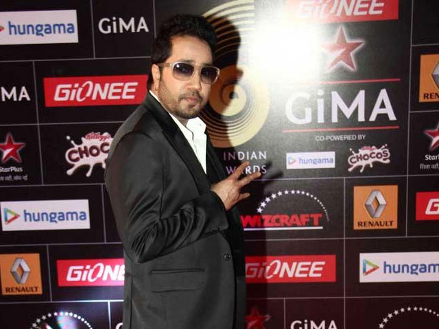 Singer Mika Booked For Allegedly Slapping Doctor at Concert