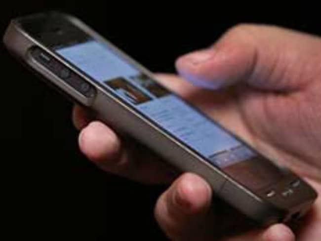 Man Orders Cell Phone Online, Gets Stone in Packet
