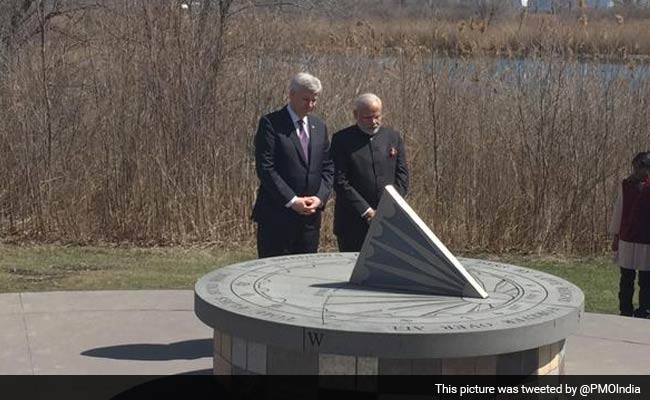 Prime Minister Narendra Modi, Canadian Counterpart Harper Pay Tribute to Crash Victims at Air India Memorial