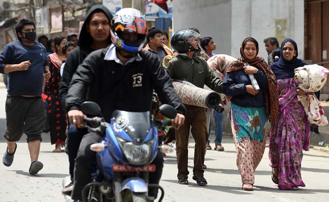 Fresh 6.7 Magnitude Earthquake Hits Nepal; Over 2400 Killed