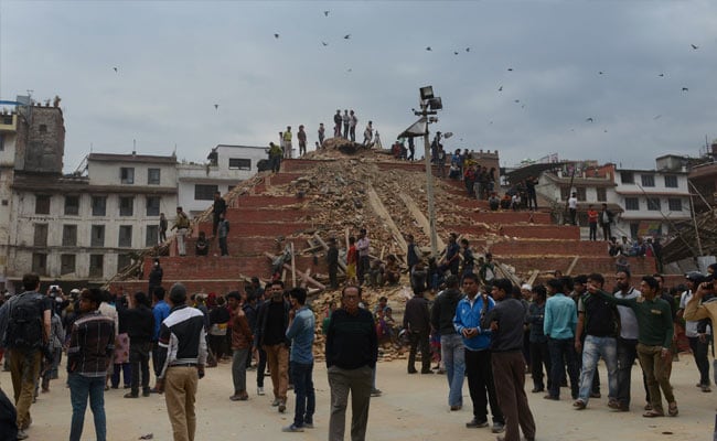 Before and After the Nepal Earthquake: Heartbreaking Pictures Show Landmarks in Ruins