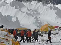 Choppers Rescue Mount Everest Avalanche Victims