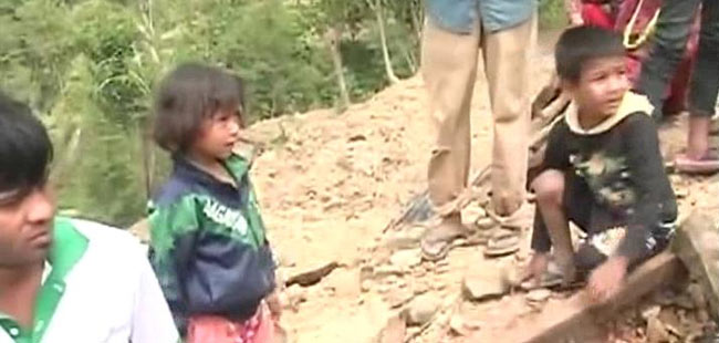 Nepal Earthquake: Half the Village Held up the Roof, Others Dug up These Siblings