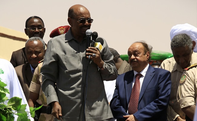 Omar al-Bashir Sworn in as Sudan President for Another 5 Years