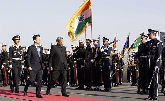 Union Minister Manohar Parrikar Woos South Korean Defence Firms