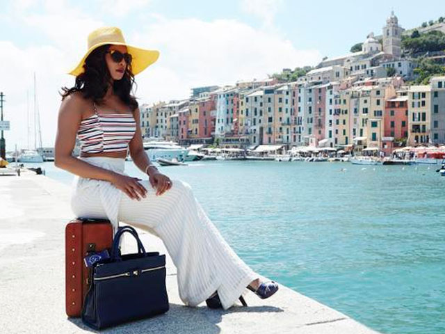 First Look: Priyanka Chopra as <i>Dil Dhadakne Do</i>'s Ayesha Mehra