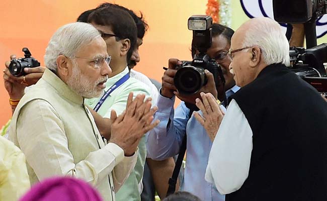 PM Modi Reaches Out to LK Advani Who Refused to Speak at BJP's National Executive Meet: Sources