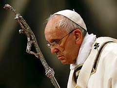 Pope Francis Tells Catholics at Easter Vigil: Seek Truth, Beauty and Love