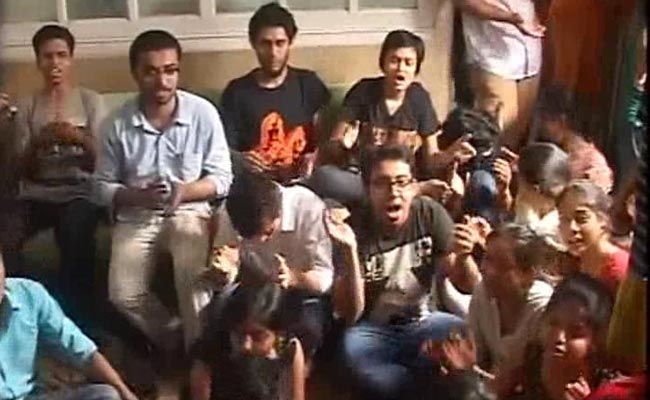 For Nearly 24 Hours, Top Official at Famous Presidency University Was Held Hostage