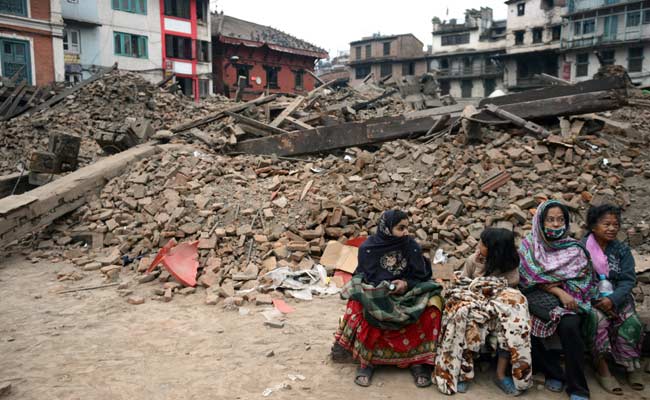 Death Toll from Nepal Quake Passes 2,400 as Aftershocks Terrorise Capital