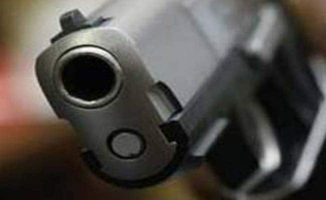 Delhi Businessmen Robbed of Rs 22 Lakh at Gun Point