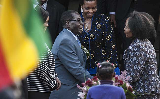 Robert Mugabe in South Africa for First State Visit in 20 Years
