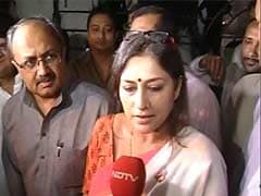 Actor Rupa Ganguly's Public Meeting Disrupted Allegedly by Mamata Banerjee's Partymen