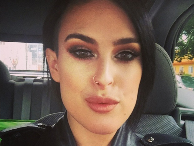 Bruce Willis, Demi Moore's Daughter Says She Was Bullied For 'Not Looking Like Mother'