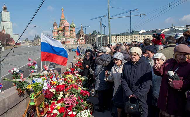 Russians Gather to Remember Slain Critic Boris Nemtsov