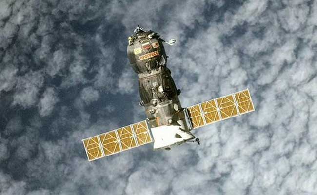 Russia Loses Control of Unmanned Spacecraft Plunging Towards Earth