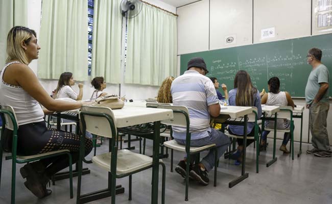 Back to School for Sao Paulo Transsexuals