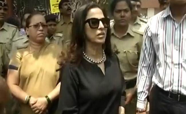 Attack on Every Mumbaikar's Freedom, Says Shobhaa De after Shiv Sena Protest