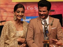 Anil Kapoor Receives Deenanath Mangeshkar Award