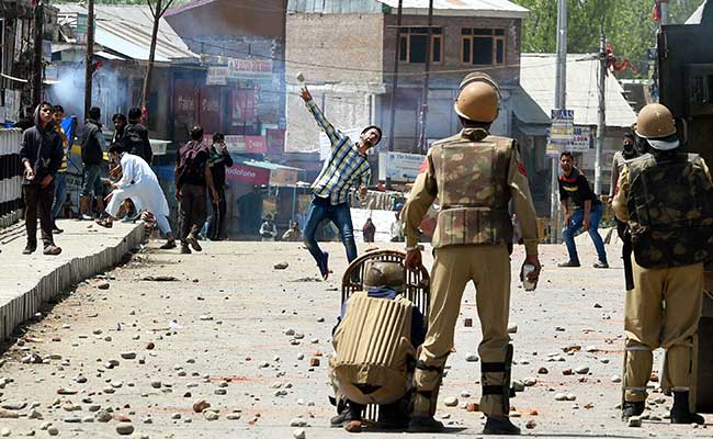 Teen Dies During Protests in Kashmir's Budgam, Magisterial Probe Ordered