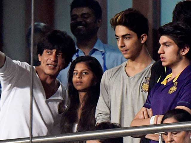 Mamata Banerjee Praises Shah Rukh Khan, Kolkata Knight Riders for IPL Opening Match Victory