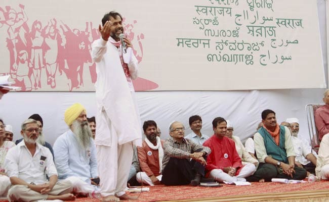 AAP Rebels Yogendra Yadav, Prashant Bhushan Announce Non-Political Group 'Swaraj Abhiyan'