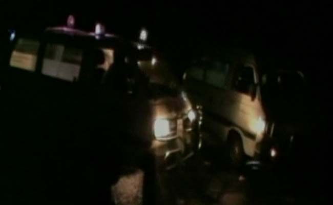 9 Dead After Van and Tanker Collide in Tamil Nadu's Dindigul District