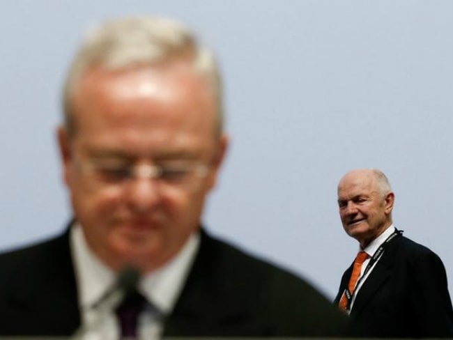 Volkswagen in Full-Blown Crisis as CEO Martin Winterkorn Vows to Fight: Sources