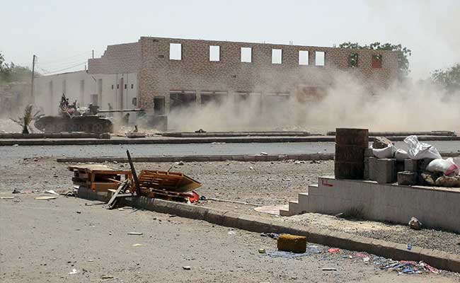 More Fighting, Air Strikes in Yemen, Civilian Death Toll Exceeds 550