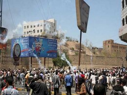 US to Refuel Saudi-Led Aircraft in Yemen War: Officials US to Refuel Saudi-Led Aircraft in Yemen War: Officials