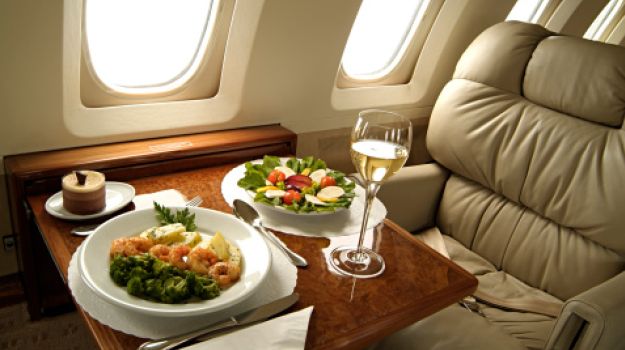 The Dos and Don'ts for a Healthy In-Flight Experience