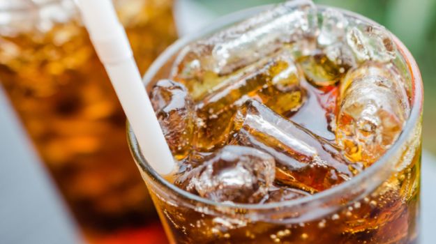 The Crumbling Empire: Soda Market on Decline in America, Bottled Water Finds Favour in India as Well