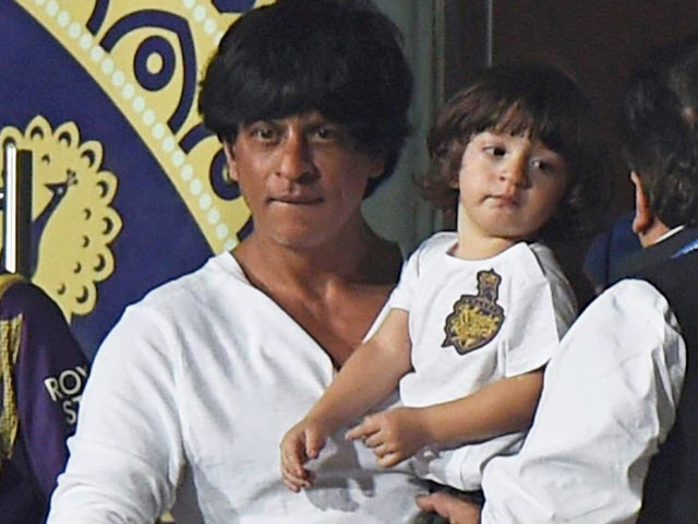 Shah Rukh Khan Gets Special Lessons From AbRam