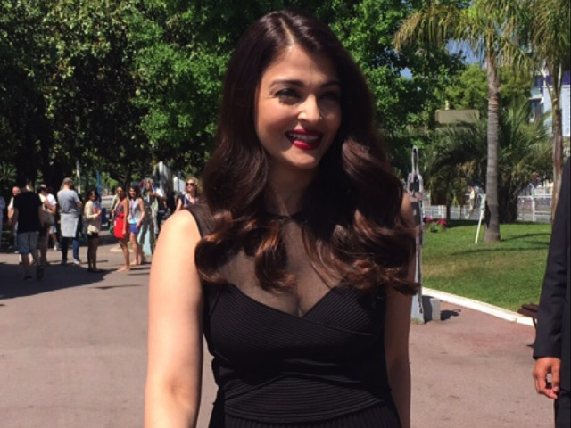 Aishwarya Rai Bachchan: Am Curious and Excited to See <i>Jazbaa</i>