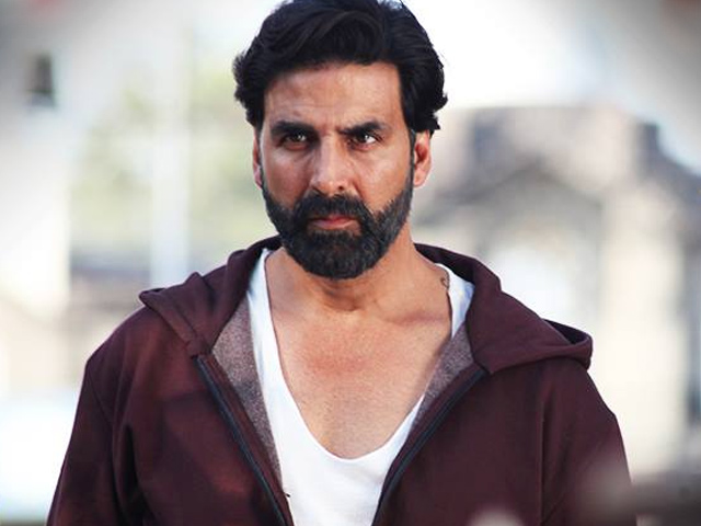 <i>Gabbar Is Back</i> Mints Rs 13 Cr on Day 1, Fans Tweet #ProudOfGabbar