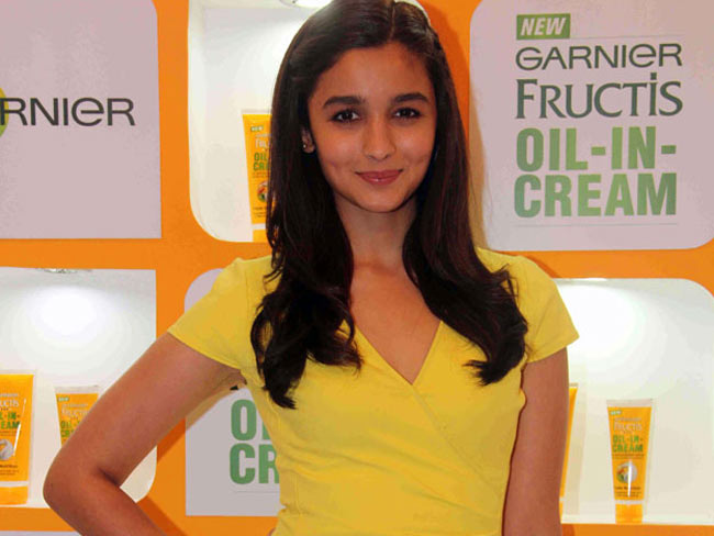 चिलचिलाती गर्मी से बीमार हुईं आलिया भट्ट