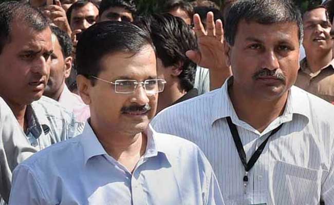 AAP Chief Arvind Kejriwal Appears in a Delhi Court With Other Party Leaders