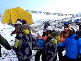 NDTV Exclusive: भूकंप के दौरान एवरेस्ट बेस कैंप पर जिंदगी के लिए जंग लड़ रहे थे लोग NDTV Exclusive: भूकंप के दौरान एवरेस्ट बेस कैंप पर जिंदगी के लिए जंग लड़ रहे थे लोग