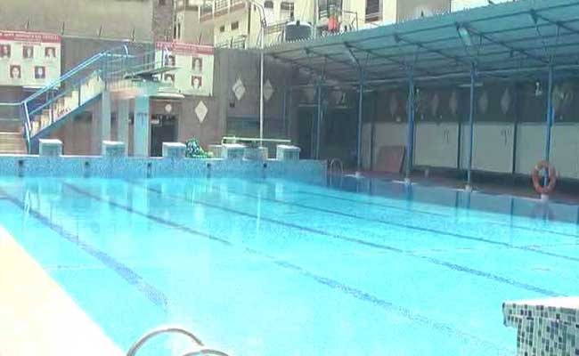 No Men Allowed: Women-Only Pool Hours Draw Complaints In NYC