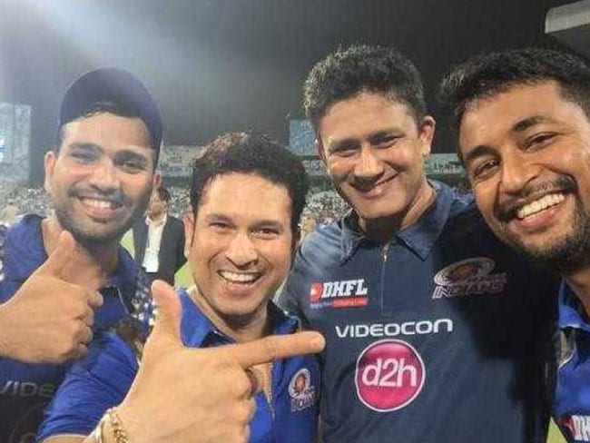 मुंबई इंडियंस ने वानखेड़े में मनाया आईपीएल की जीत का जश्न