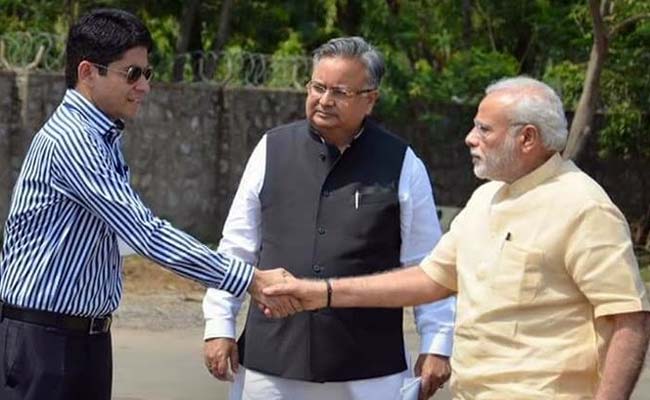 No <i>Bandhgala</i>, Dark Glasses When Meeting PM Modi Lands Him in Trouble